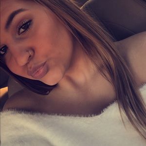 Meet your Posher, Izzy